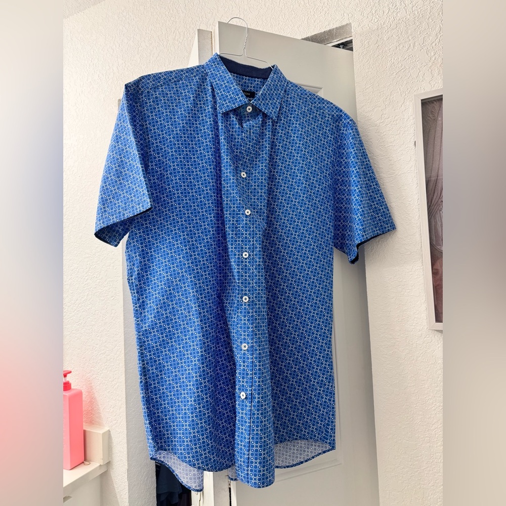 Bugatchi shaped fit button down shirt